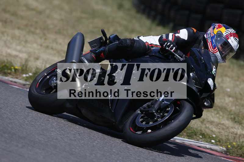 Archiv-2023/28 05.06.2023 Moto Club Anneau du Rhin/blanc-novice/3